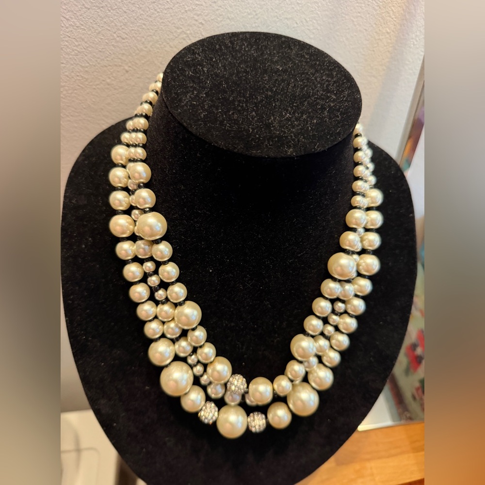 Elegant Cream Pearl Necklace